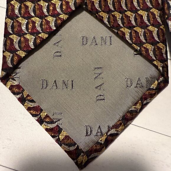 DANI Moda Maschile Geometric Silk Tie Red Gold Navy Made in Korea 58” - Picture 8 of 10